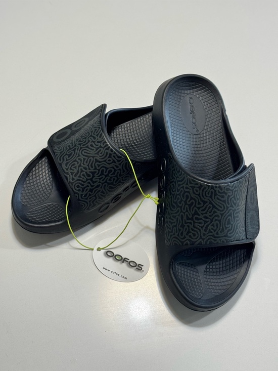 OOFOS Shoes - OOFOS OOAHH Sport Flex Limited Unisex Slides Size M 8 / W 10 Black Labyrinth NWT